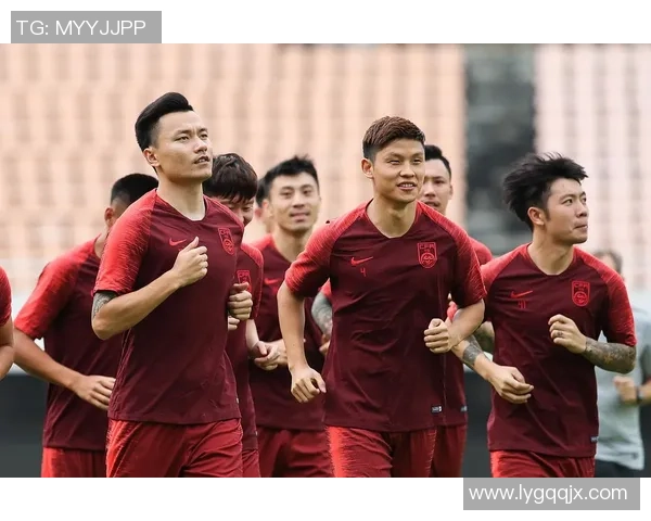 杭州足球队的转型之路:从传统到现代的全面革新探索 杭州足球队的转型之路:从传统到现代的全面革新探索