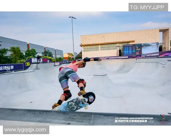 深圳滑板队在滑板精英赛中的战术表现分析与点评 深圳滑板队在滑板精英赛中的战术表现分析与点评