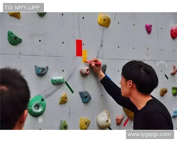 武汉攀岩队的奋斗与荣耀：一段不懈追求的突破之旅